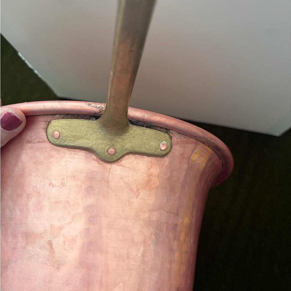 Hammered Copper Saucepan with Brass Handle - antique Italian - Picture 5 of 12